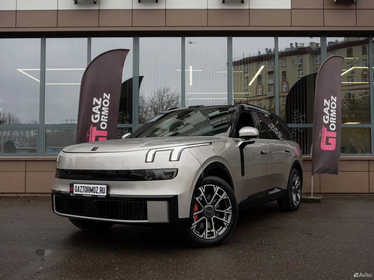 Lynk & Co 900 2.0hyb 4WD AT (734 л.с.) 2025 г. 13 км