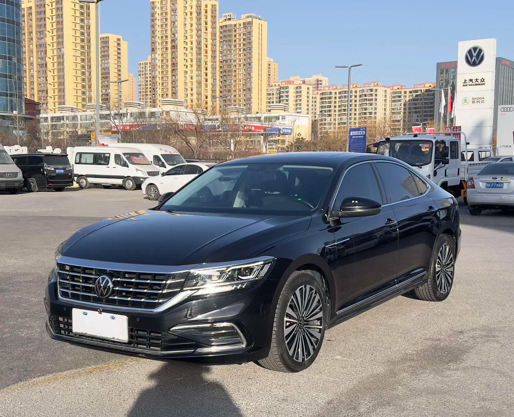 Volkswagen Passat 2021 г. 77061 км.