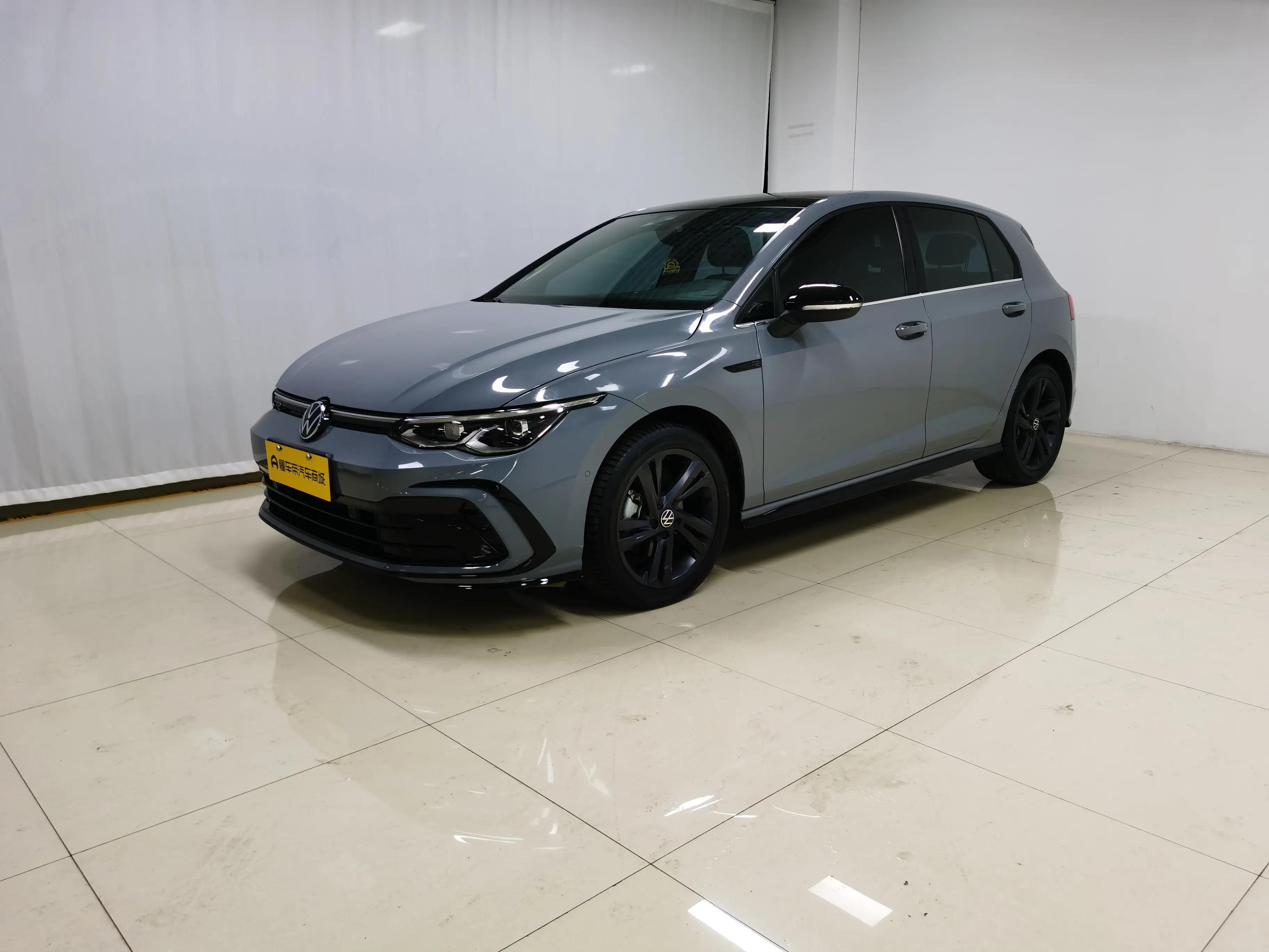 Volkswagen Golf 2023 г. 49784 км.