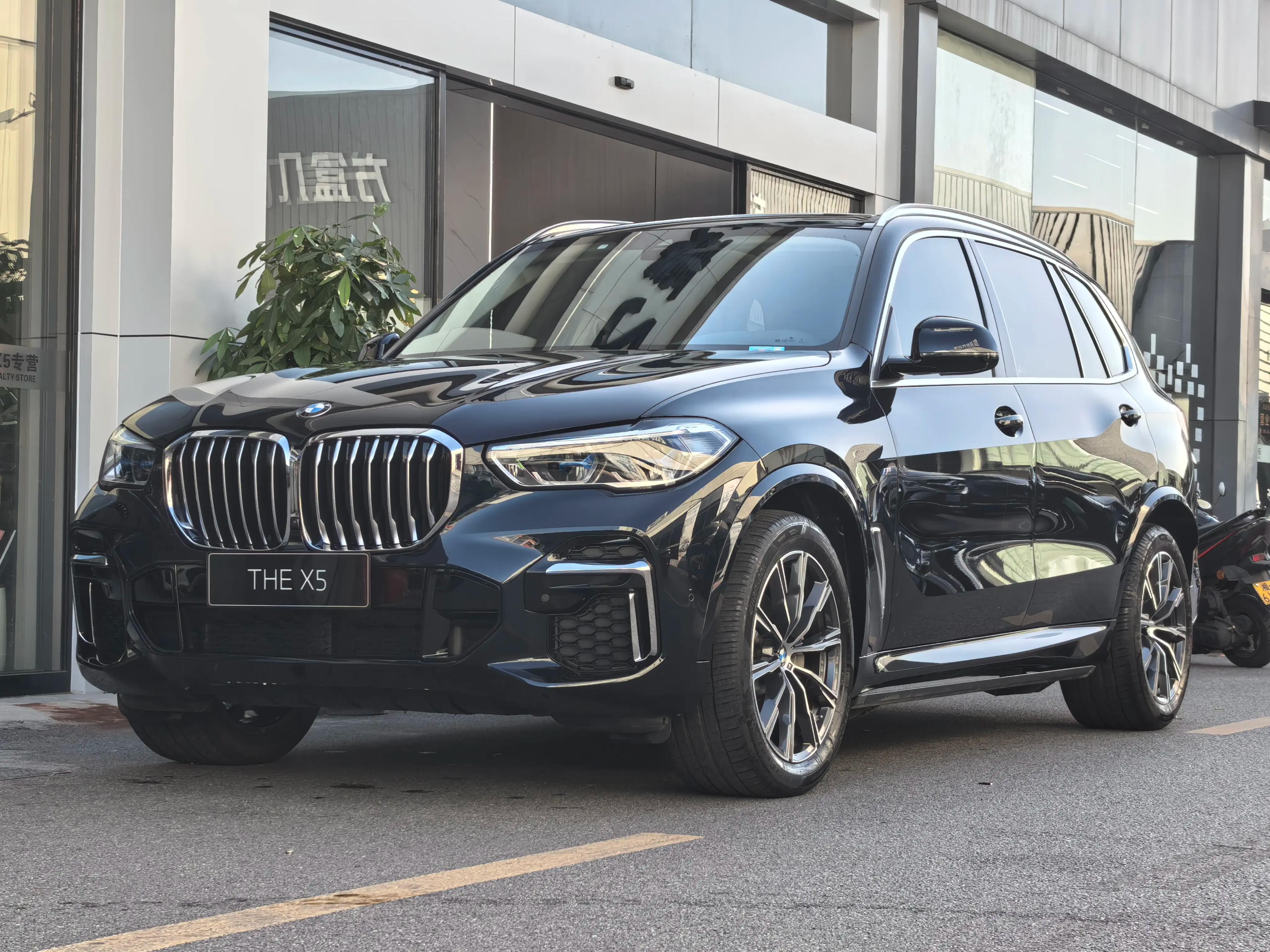 BMW X5 2022 г. 23080 км.