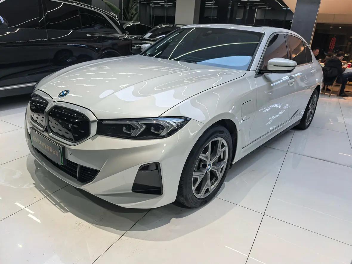 BMW i3 2024 г. 9336 км.