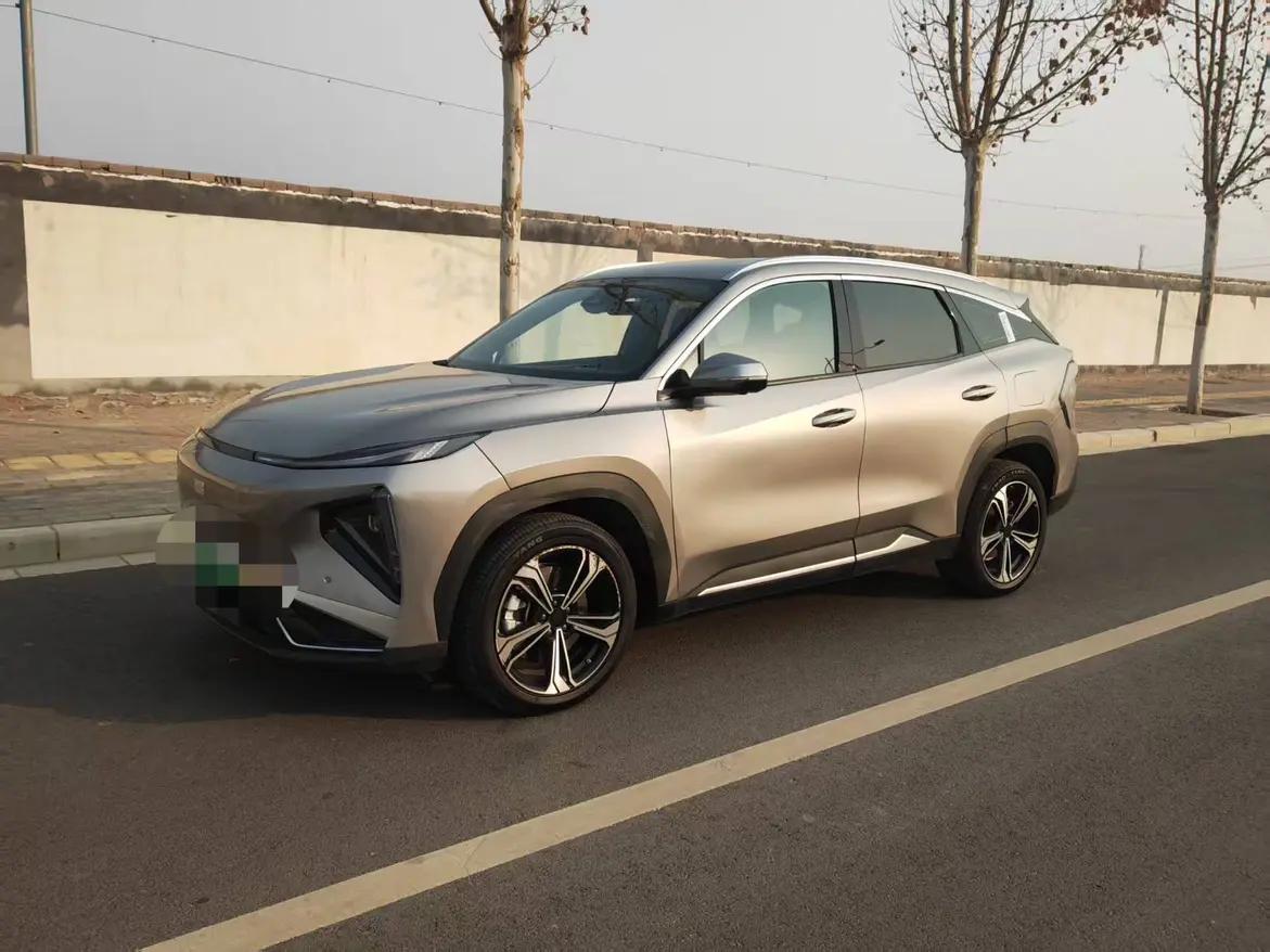 Geely Galaxy L7 2025 г. 2273 км.