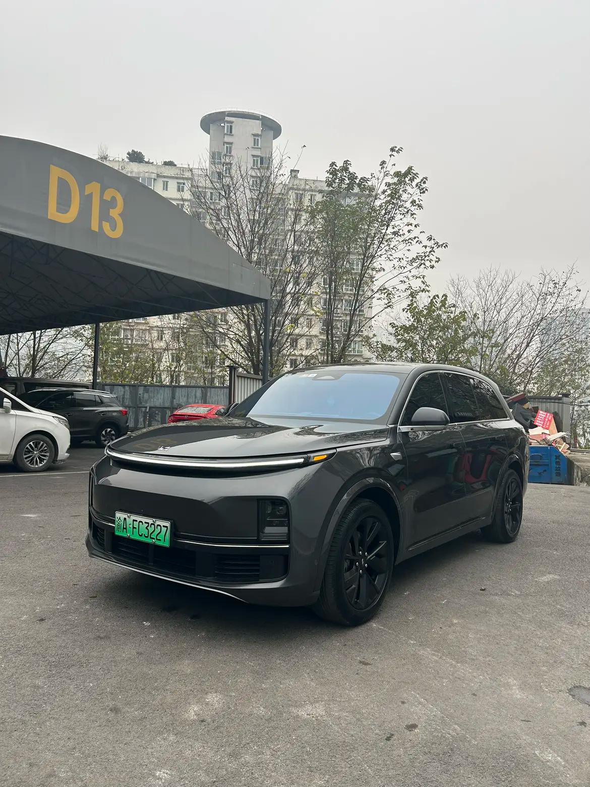 Lixiang L8 2023 г. 48052 км.