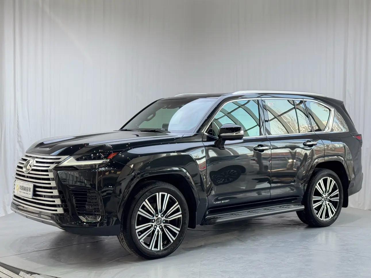 Lexus LX 2023 г. 74063 км.