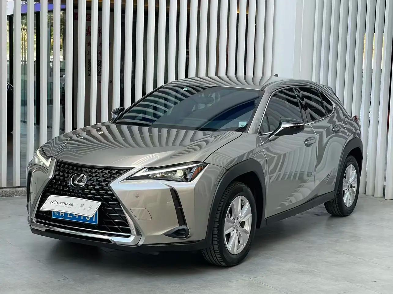 Lexus UX 2024 г. 26117 км.