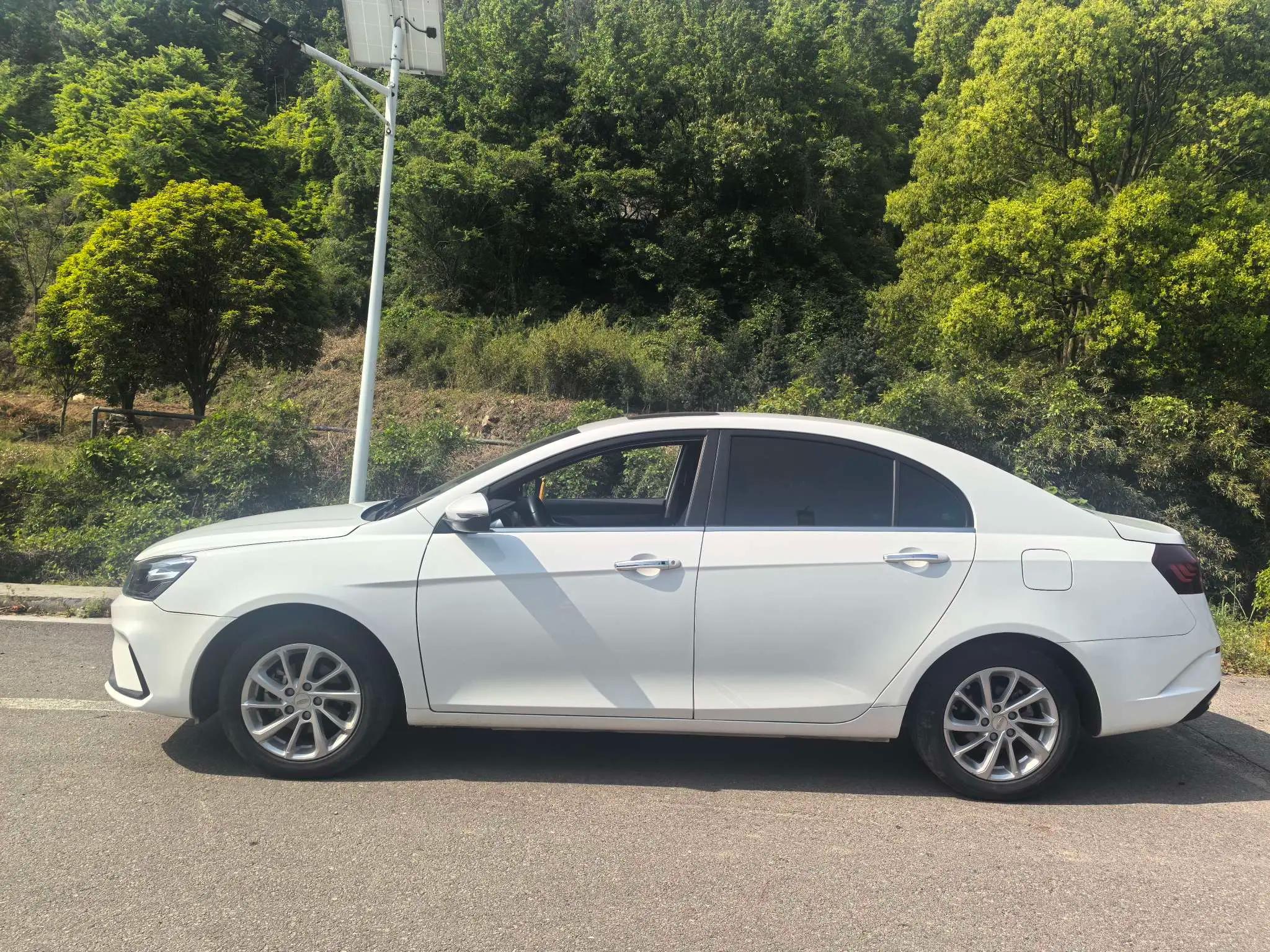 Geely Emgrand 2021 г. 38118 км.