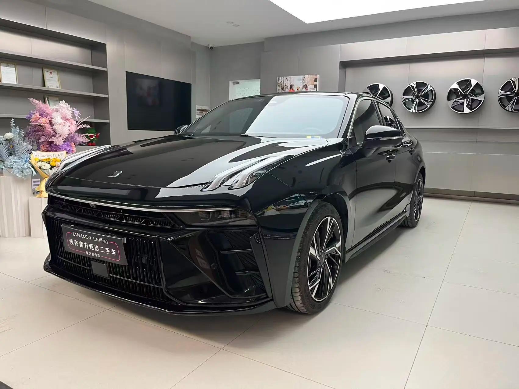 Lynk & Co 03 2024 г. 17057 км.