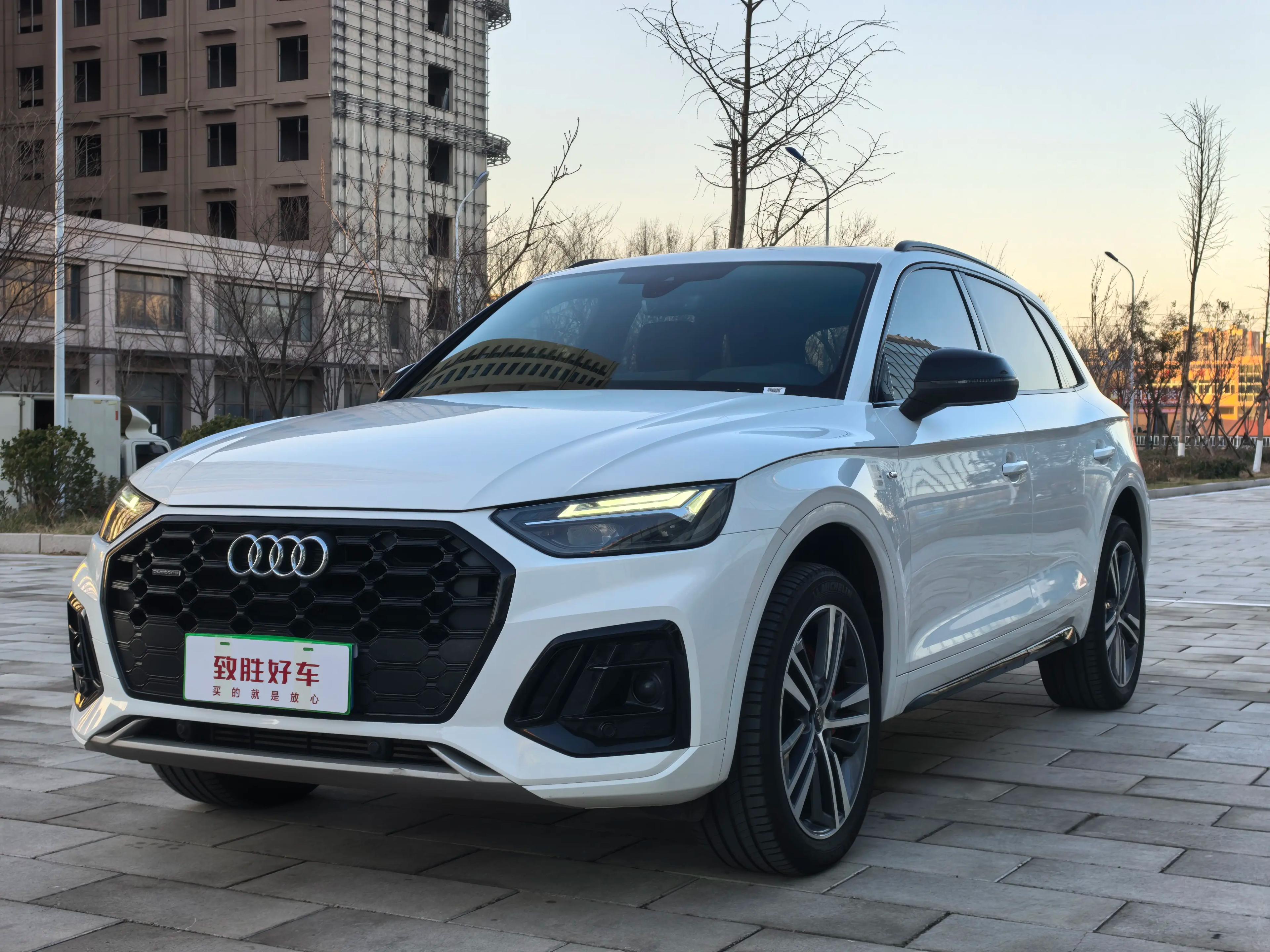 Audi Q5L 2024 г. 25661 км.