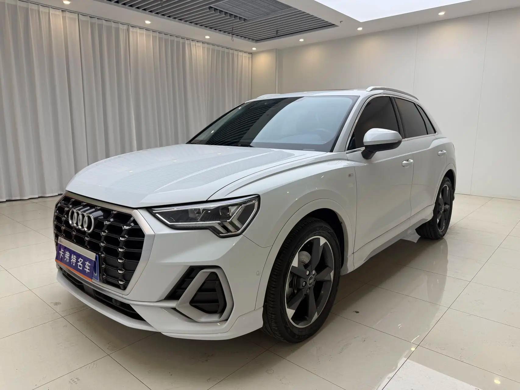 Audi Q3 2023 г. 27088 км.