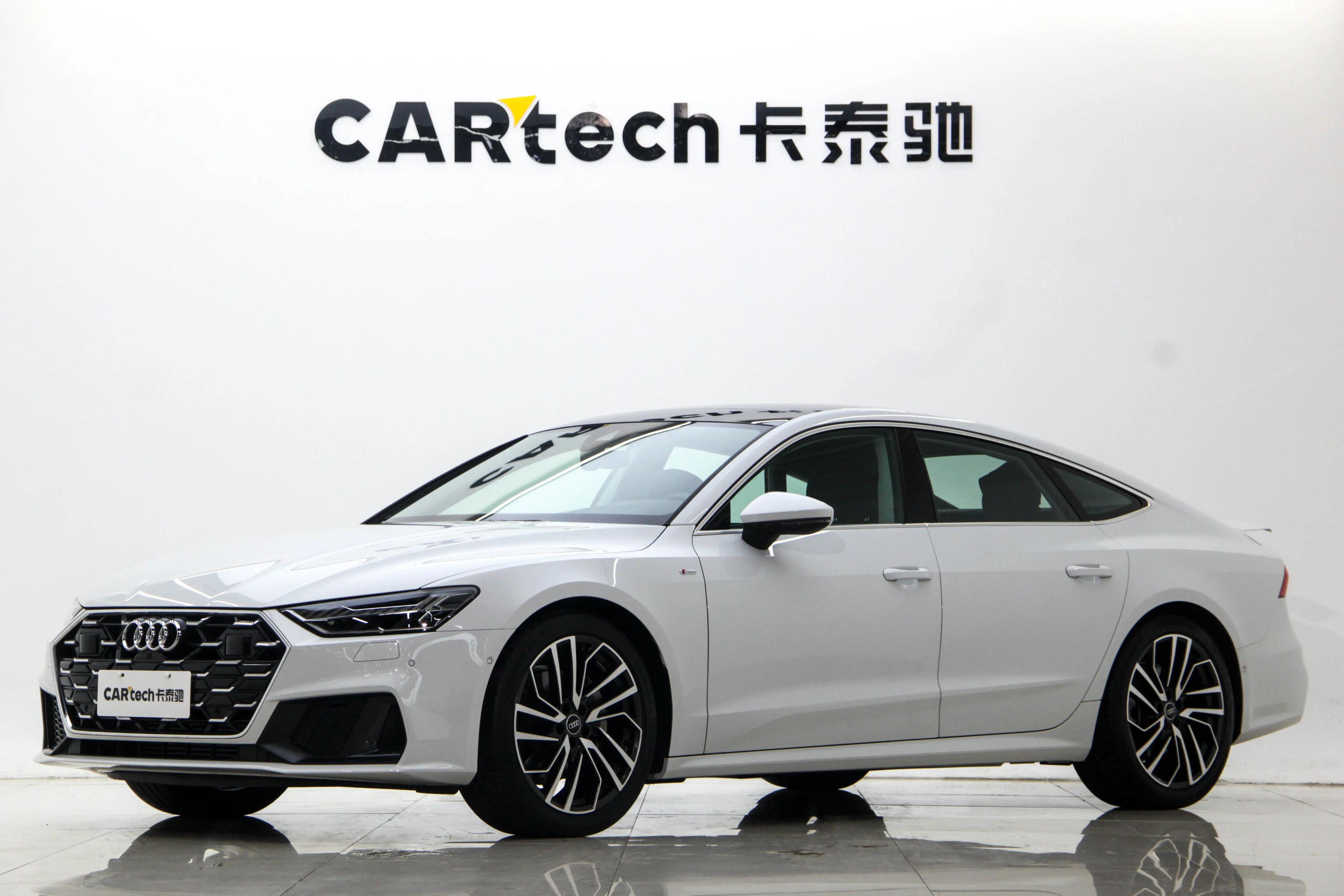 Audi A7 2025 г. 22098 км.