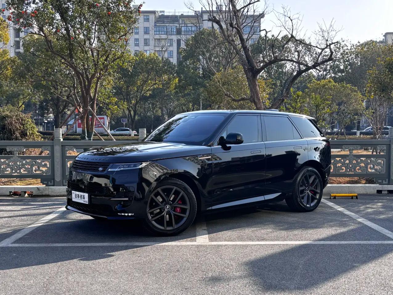 Land Rover Range Rover Sport 2025 г. 8051 км.