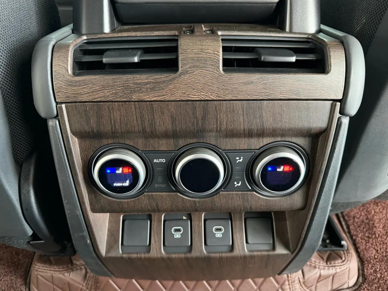 Land Rover Guard 2025 г. 23104 км.