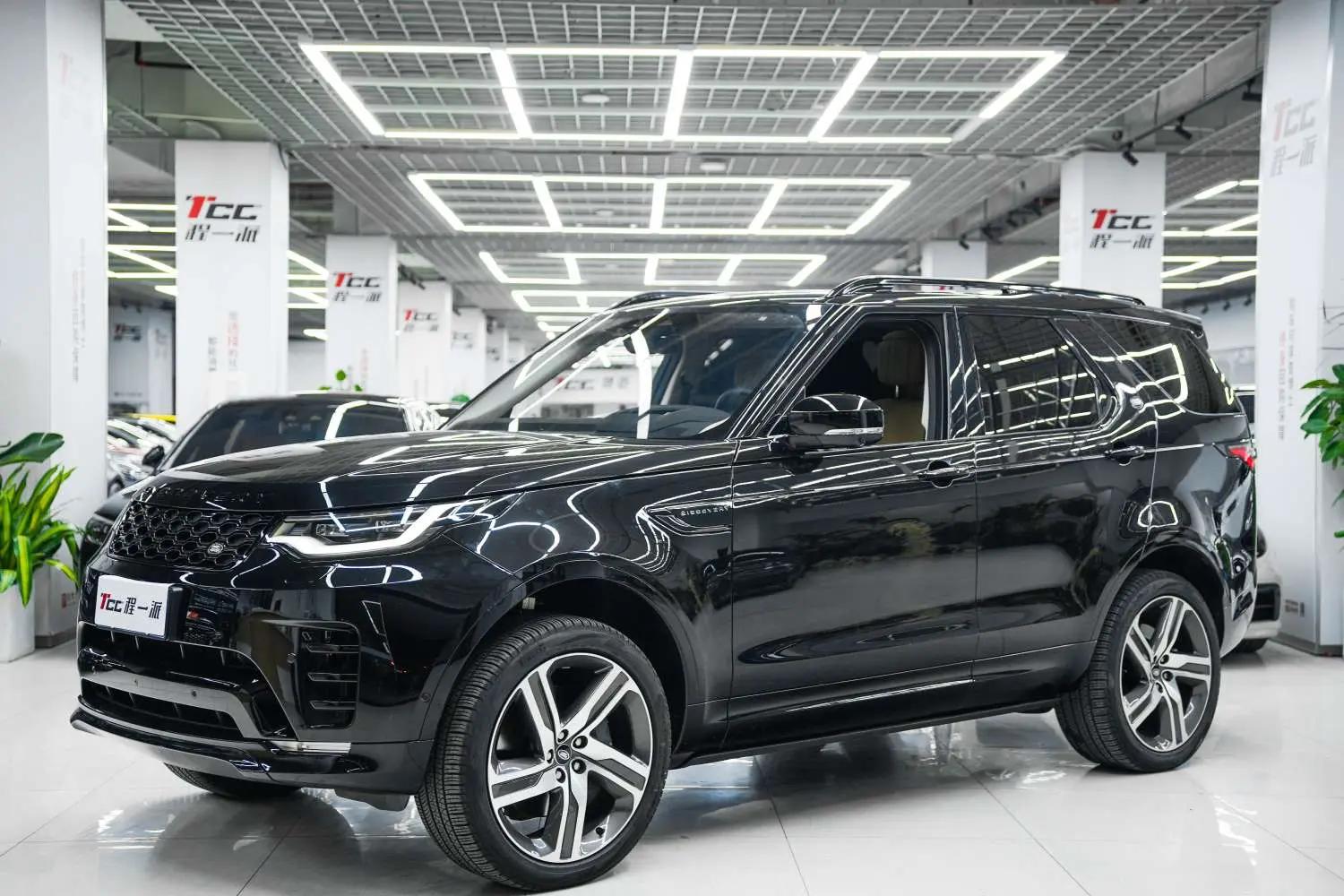 Land Rover Discovery 2024 г. 14034 км.