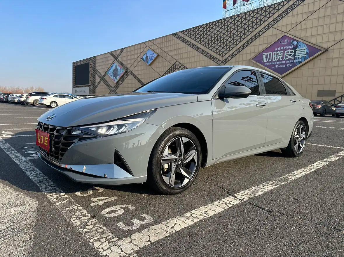 Hyundai Elantra 2022 г. 25007 км.