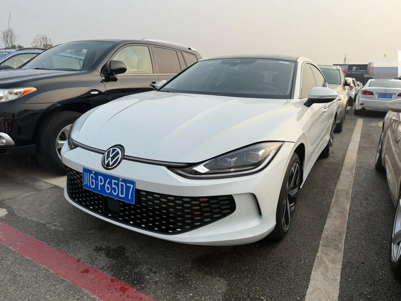 Volkswagen Lamando 2024 г. 3203 км.