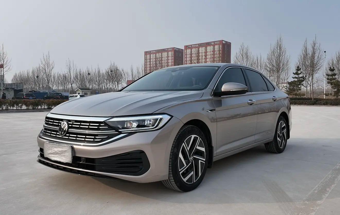 Volkswagen Sagitar 2022 г. 24120 км.