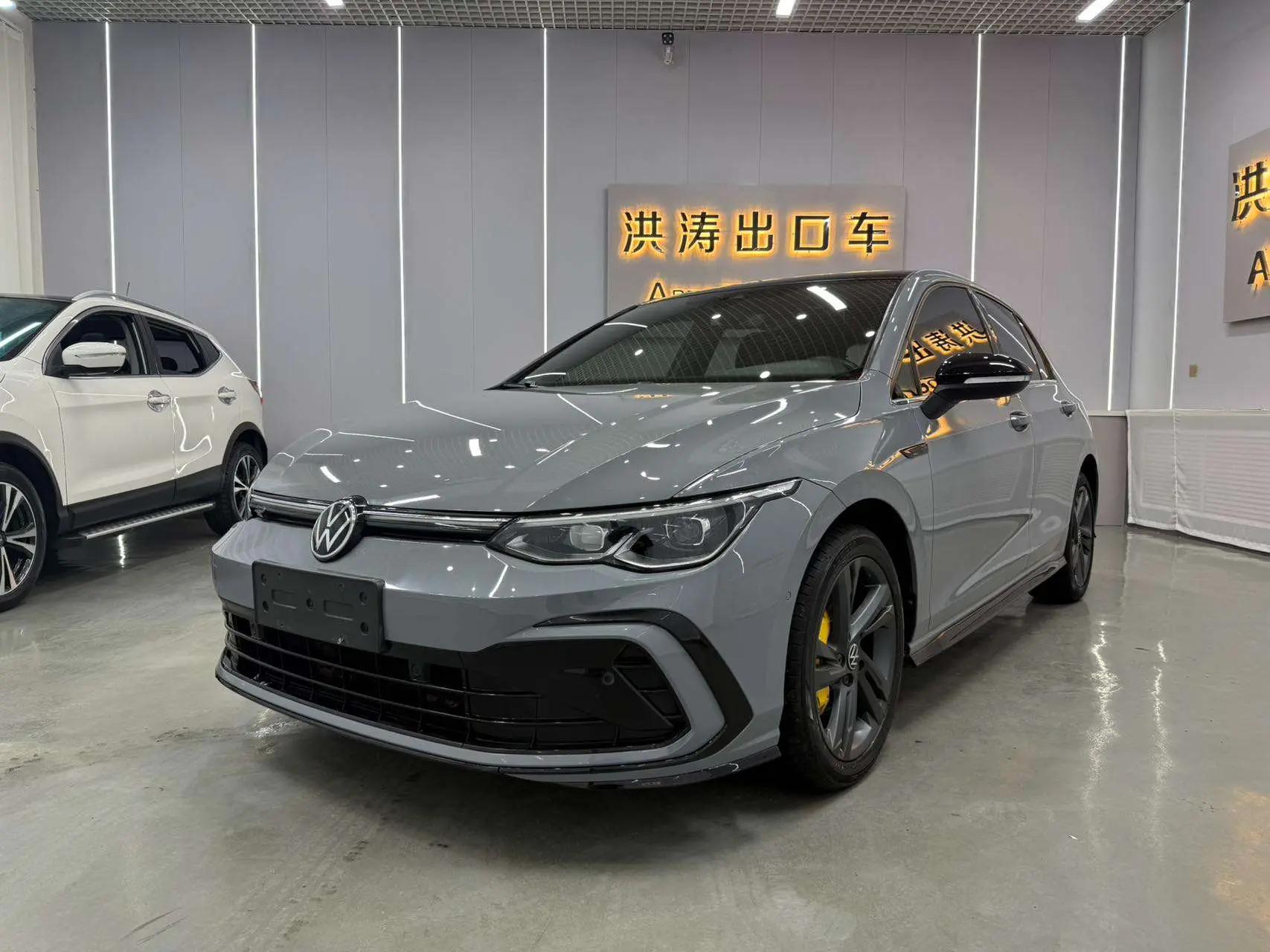 Volkswagen Golf 2021 г. 42089 км.