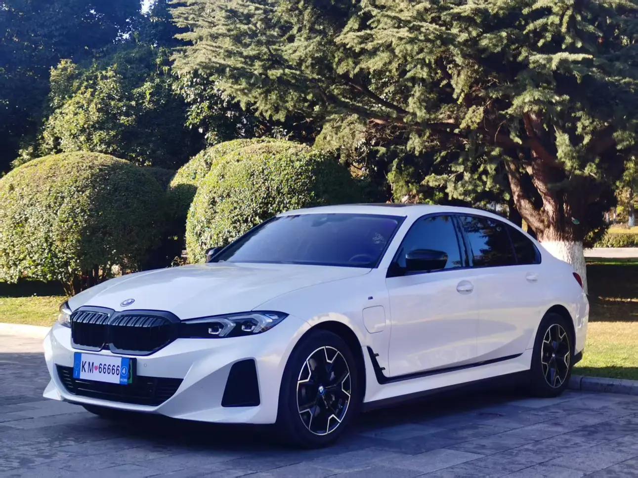 BMW i3 2024 г. 50407 км.