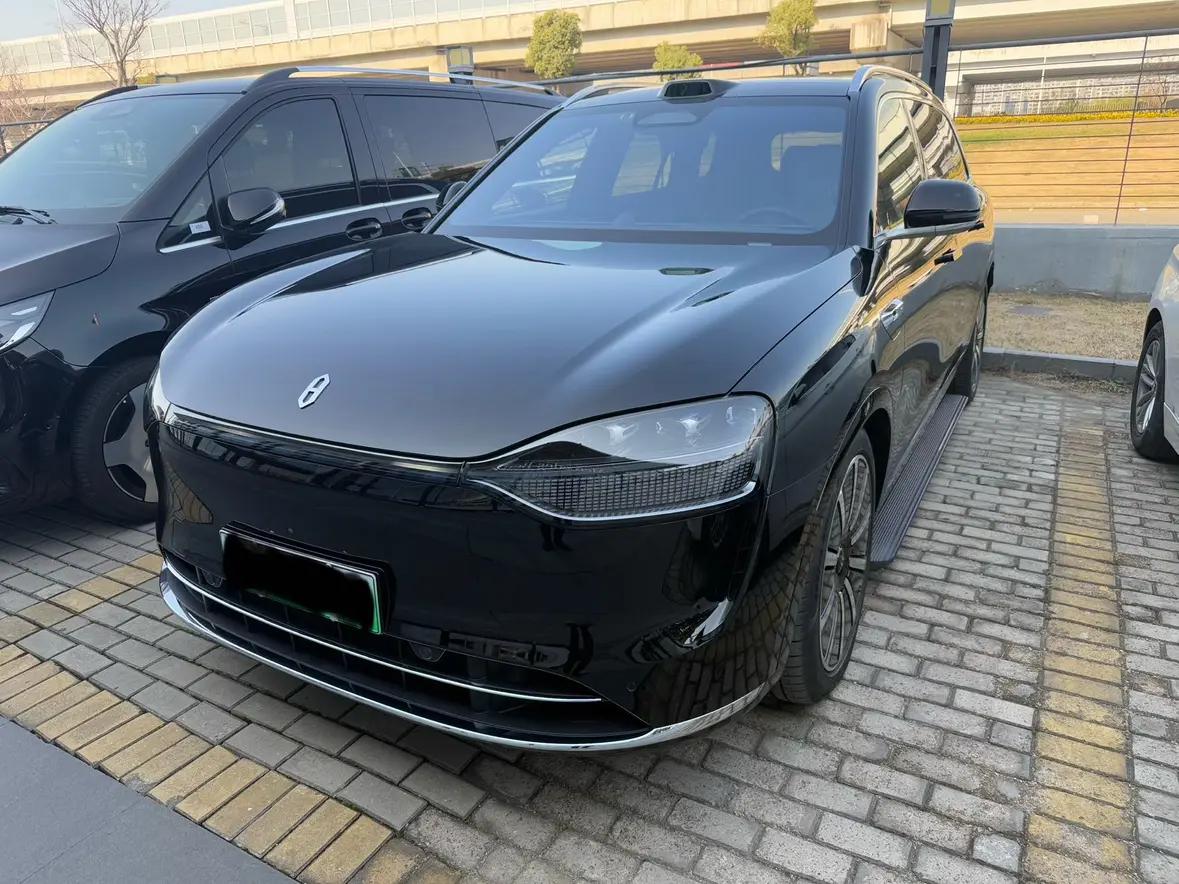 AITO M9 2025 г. 15147 км.