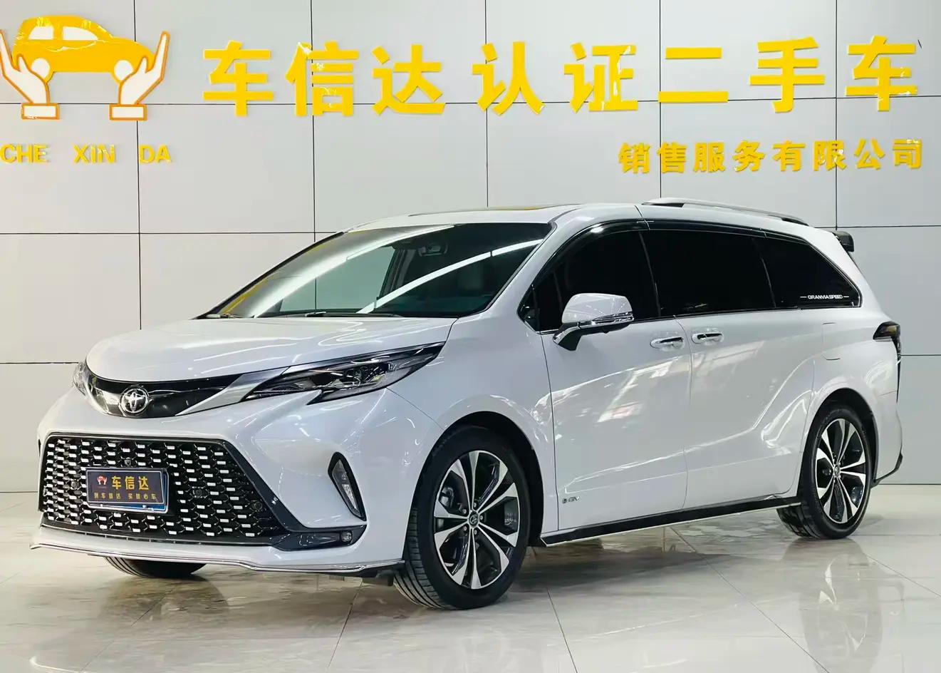 Toyota Granvia 2025 г. 32114 км.