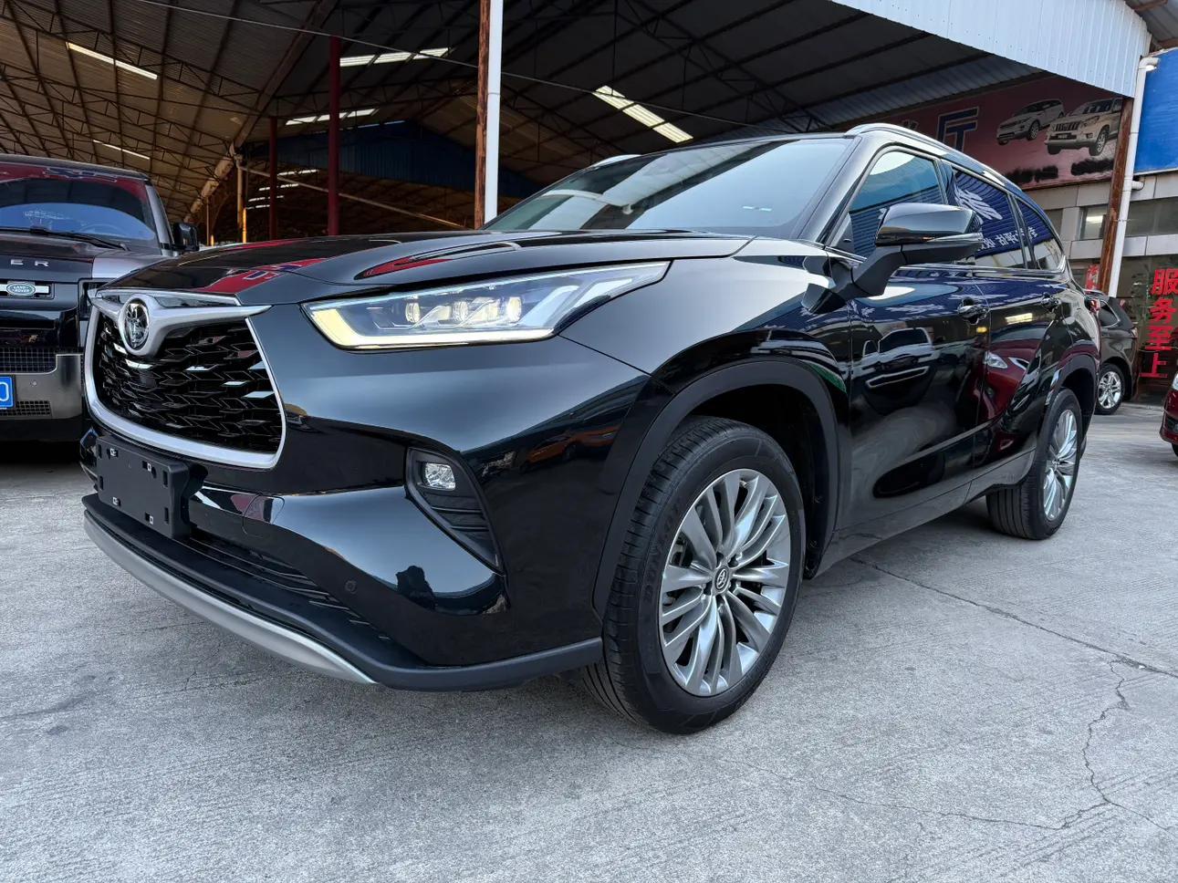 Toyota Highlander 2024 г. 26145 км.