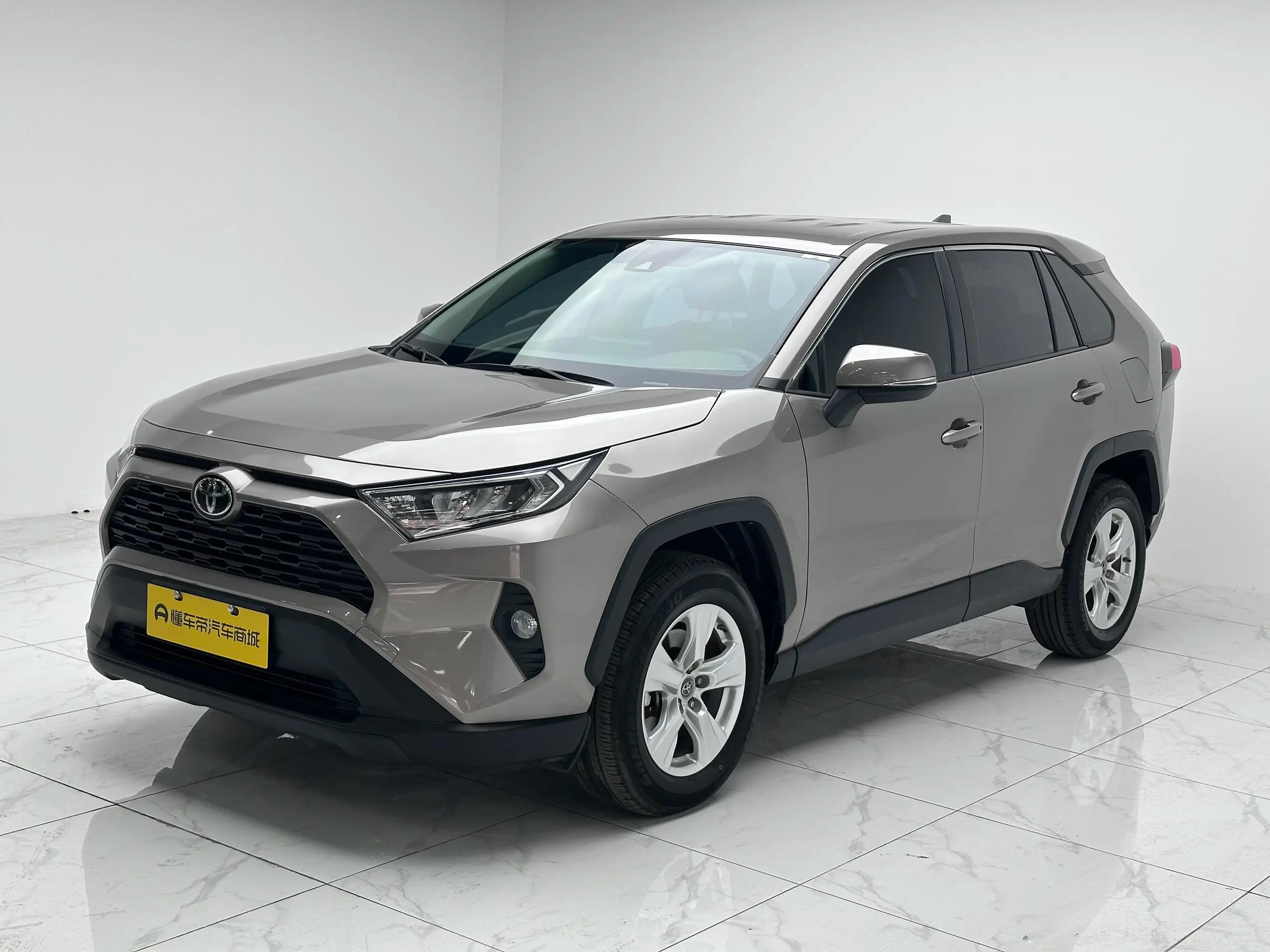 Toyota RAV4 2022 г. 20916 км.