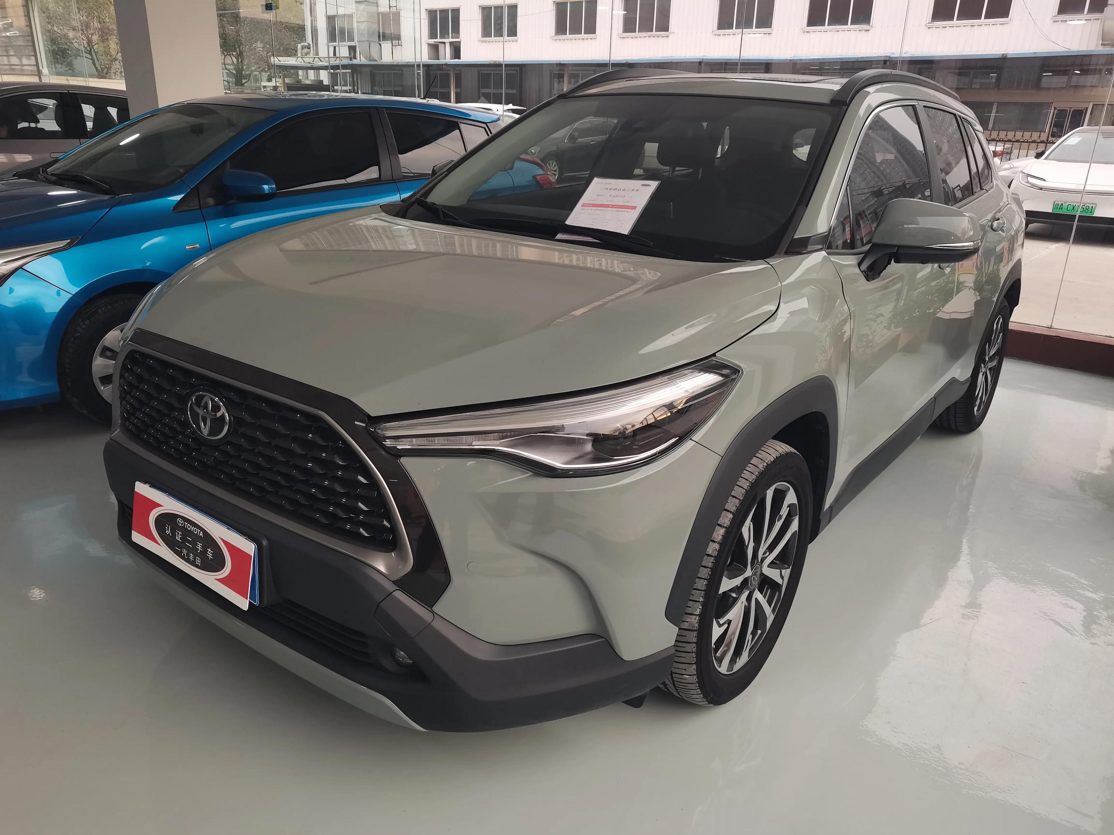 Toyota Corolla Cross 2022 г. 27117 км.