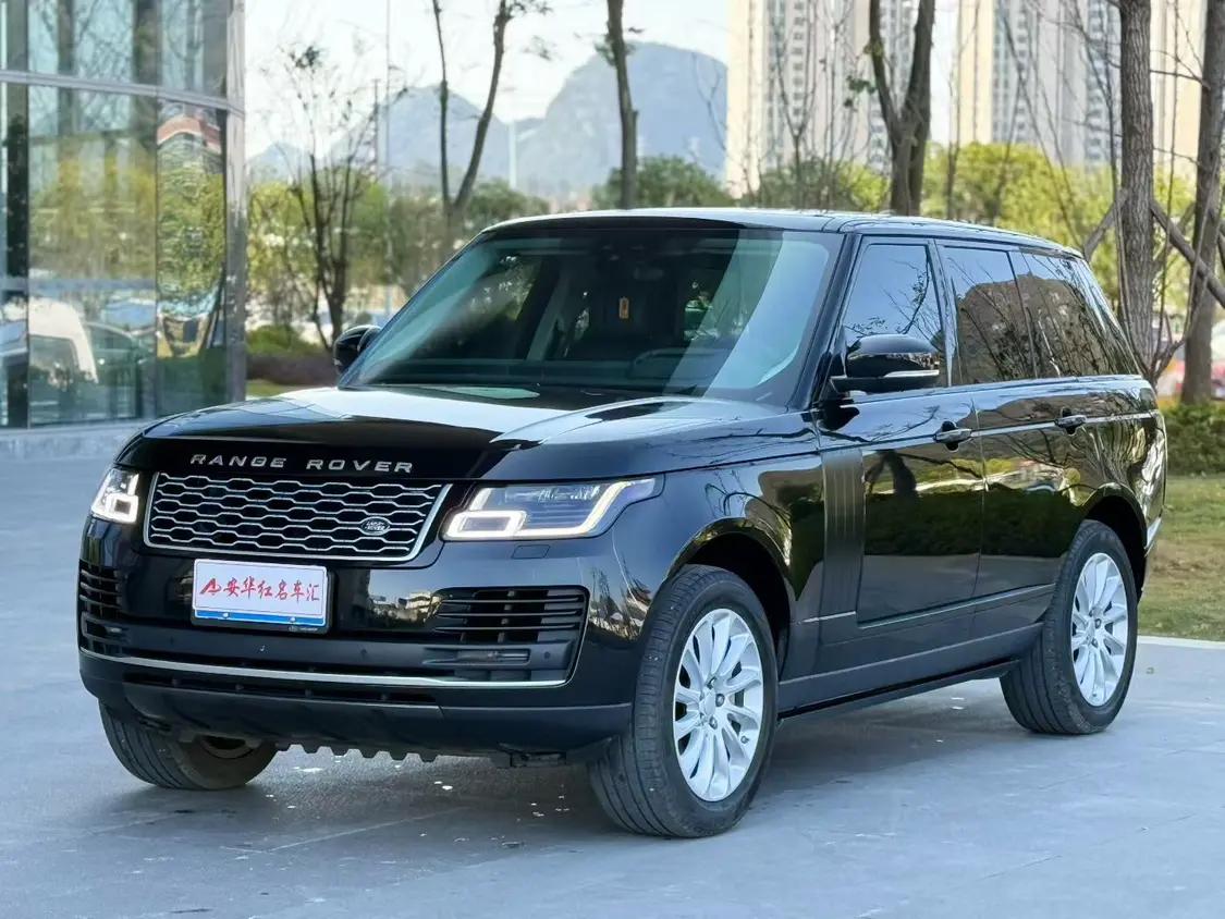 Land Rover Range rover 2021 г. 150044 км.