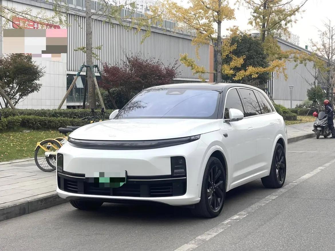 Lixiang L7 2024 г. 38111 км.