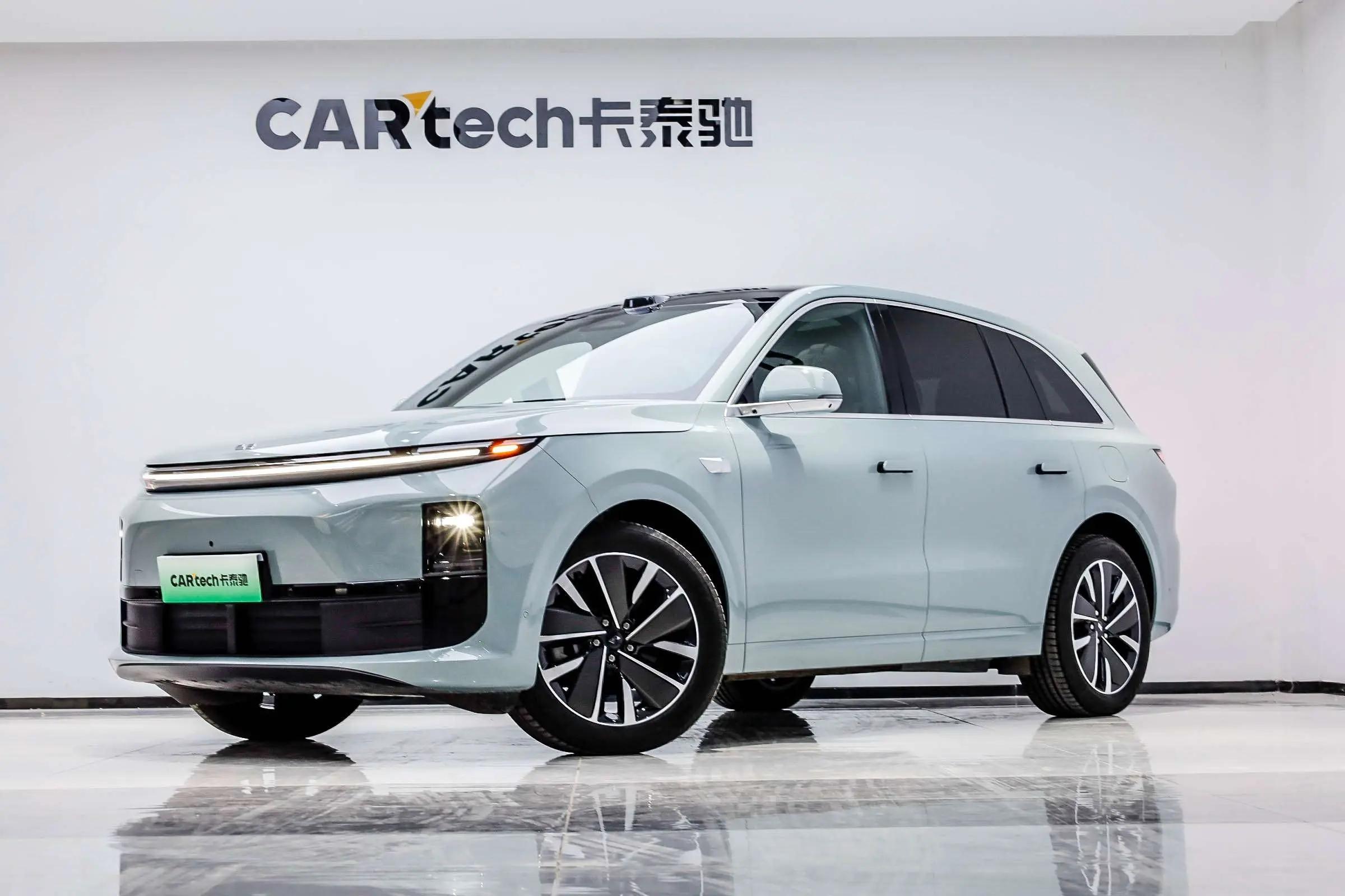 Lixiang L6 2025 г. 5864 км.