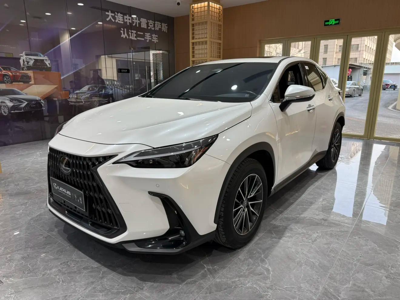 Lexus NX PHEV 2022 г. 58013 км.