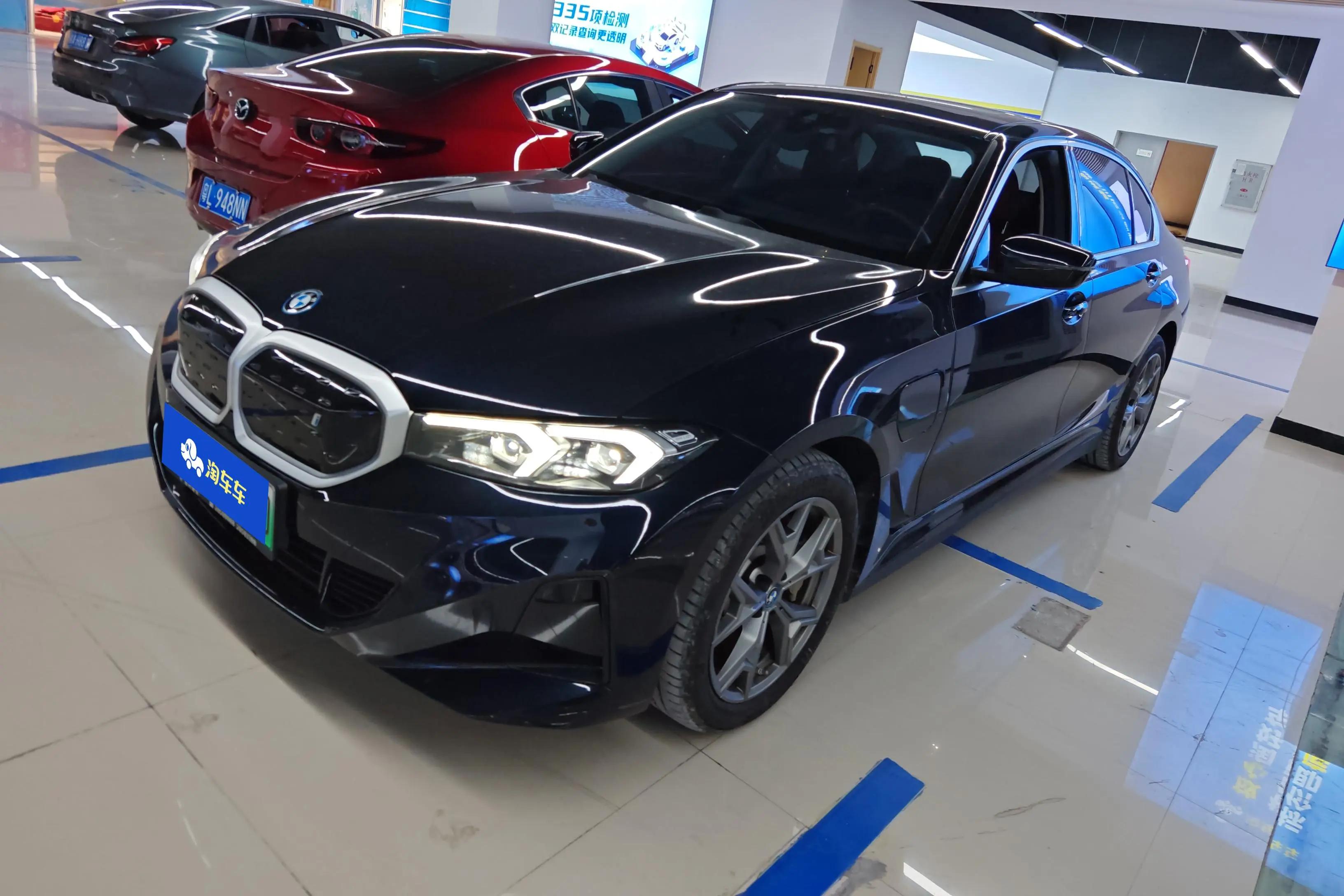 BMW i3 2024 г. 27206 км.