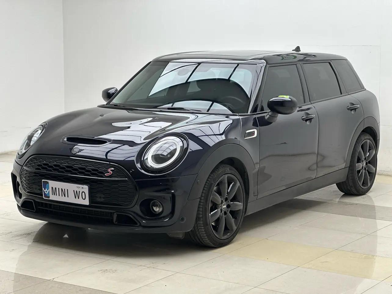 MINI CLUBMAN 2022 г. 28116 км.
