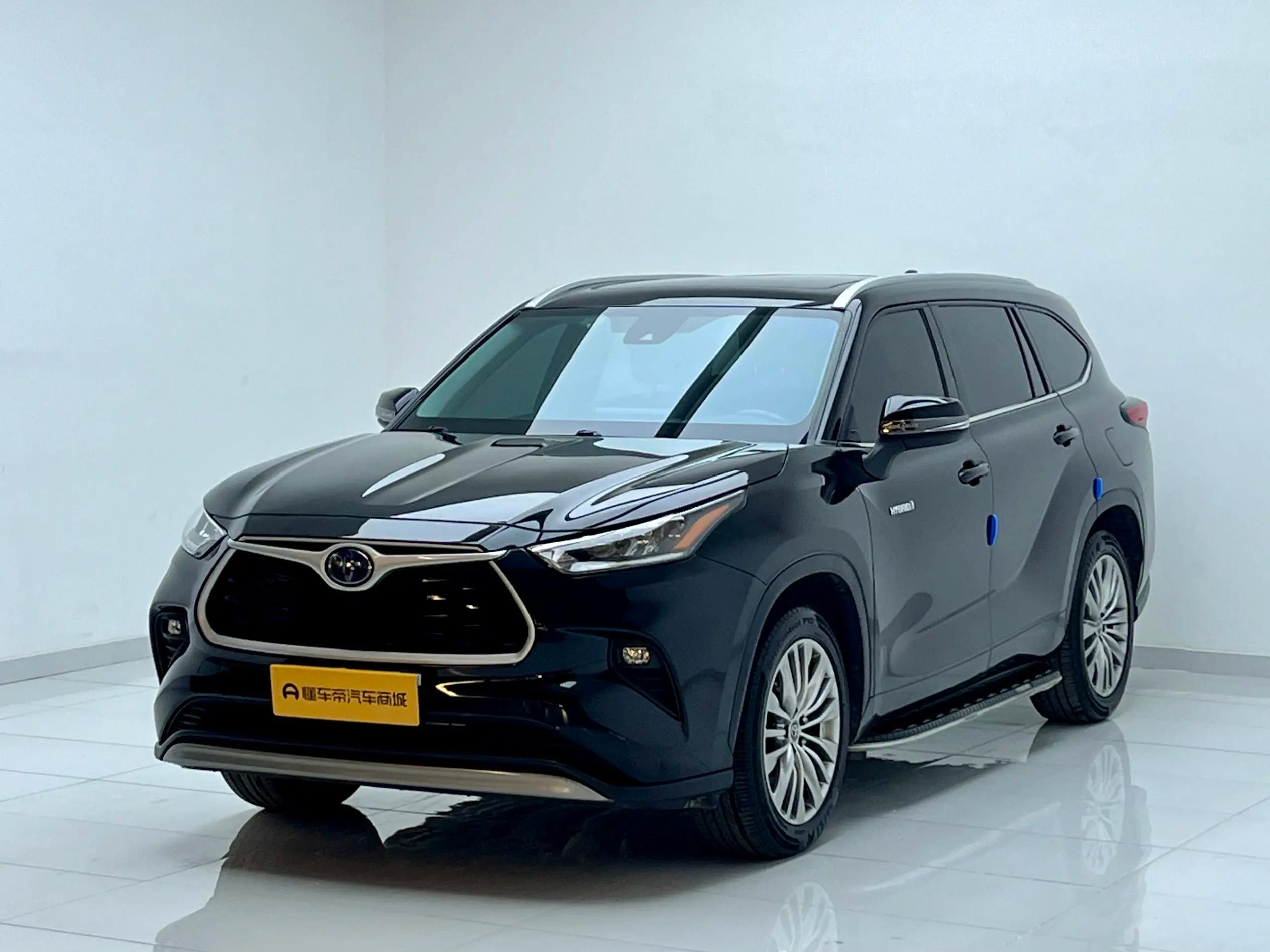 Toyota Highlander 2023 г. 52815 км.