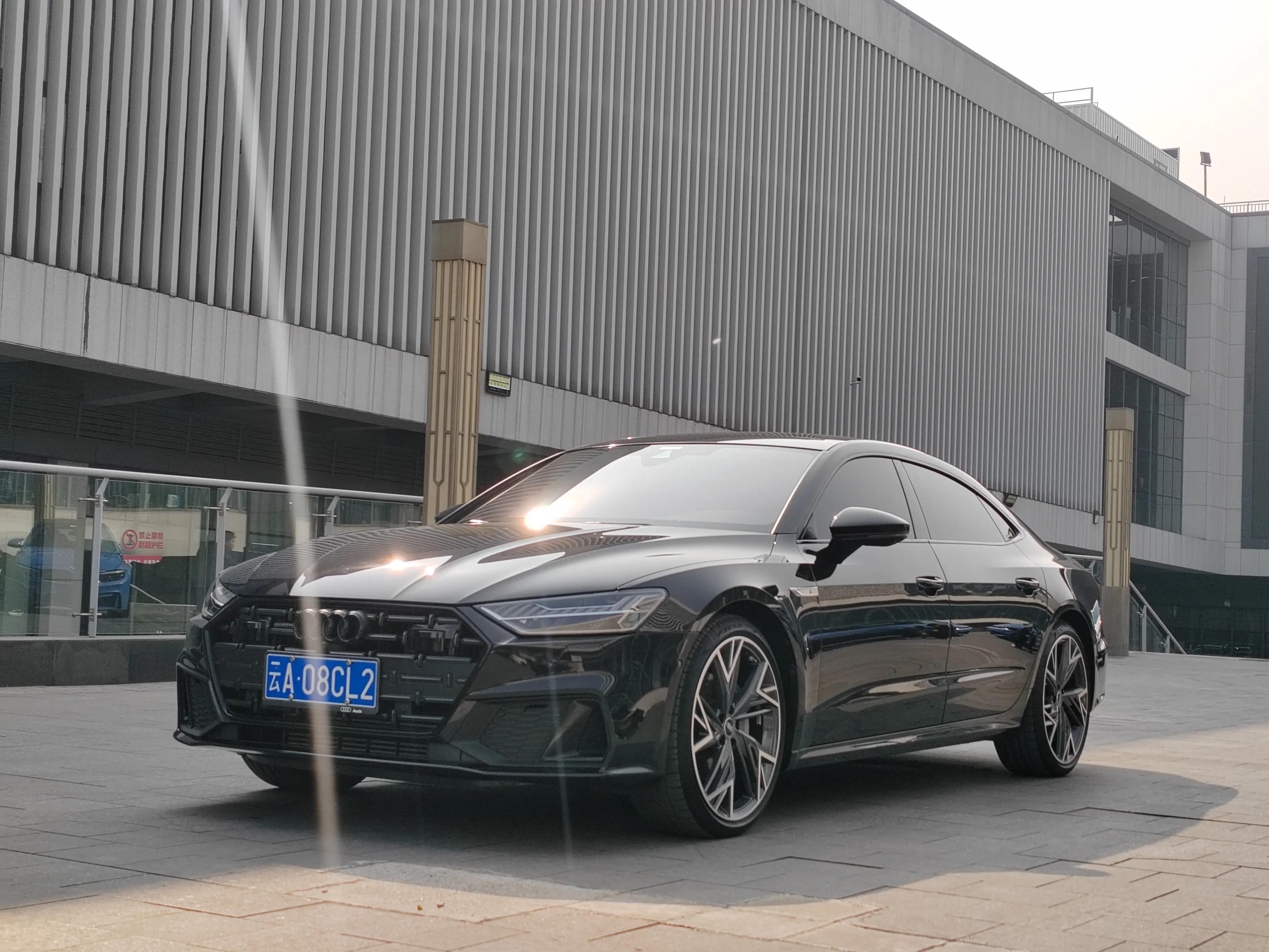 Audi A7L 2024 г. 25088 км.