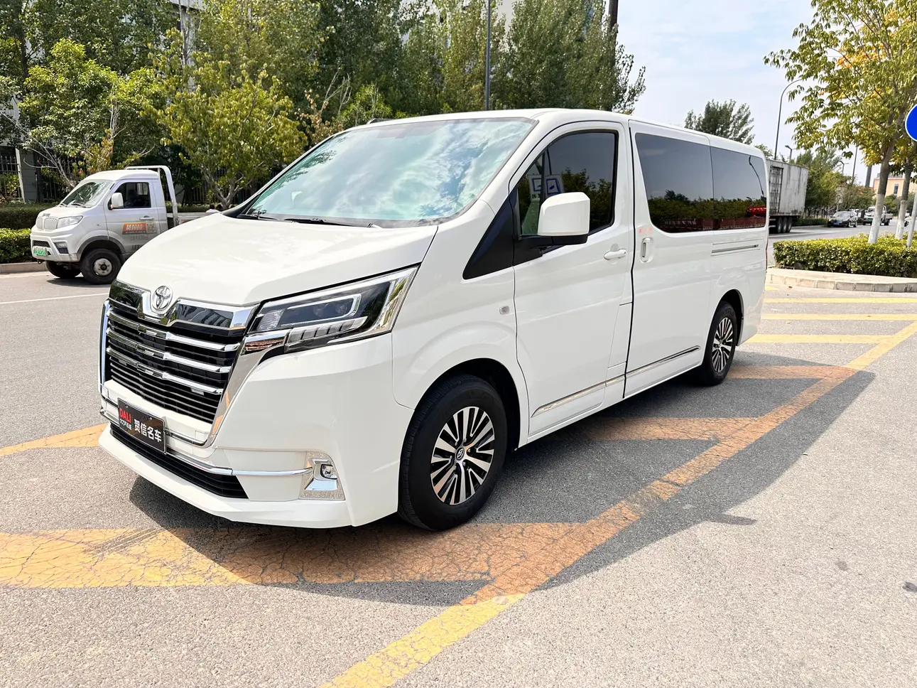Toyota HiAce 2024 г. 10542 км.