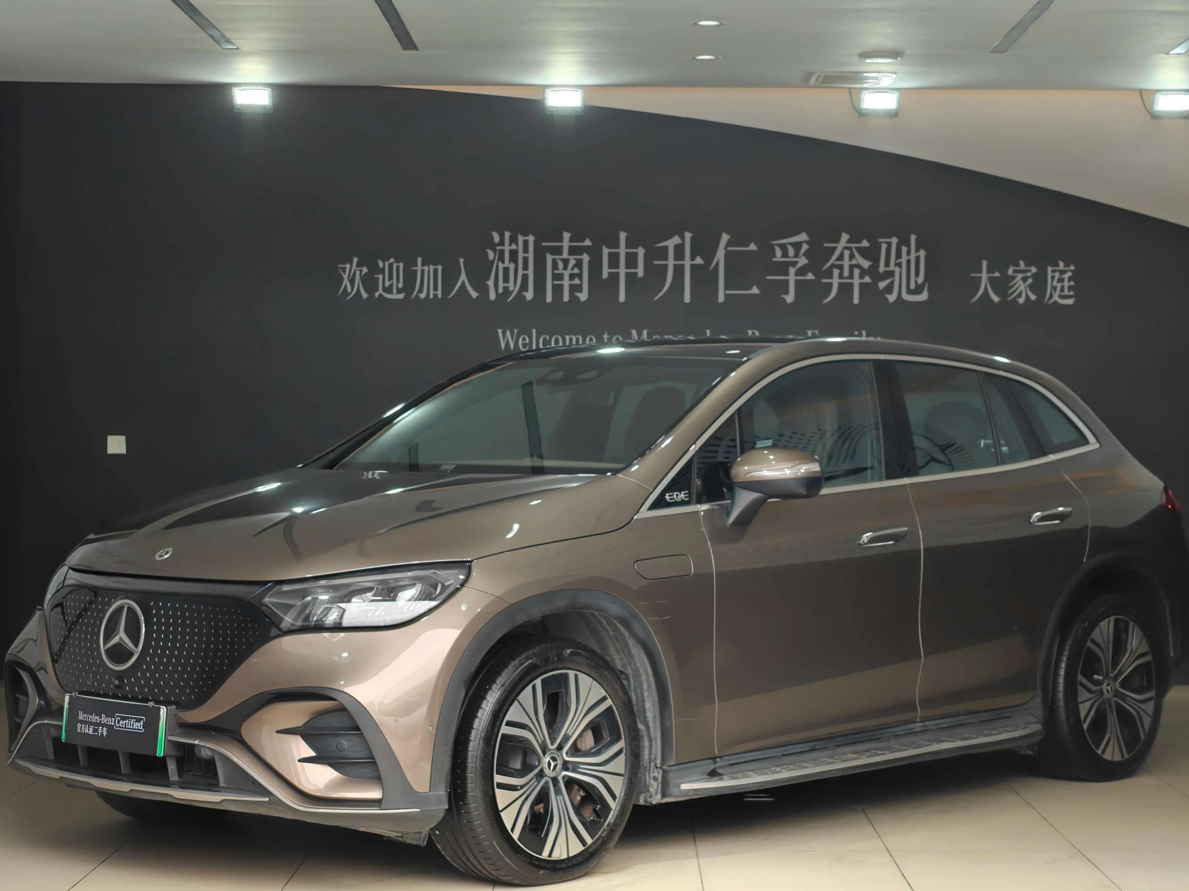 Mercedes-Benz EQE SUV 2023 г. 75133 км.