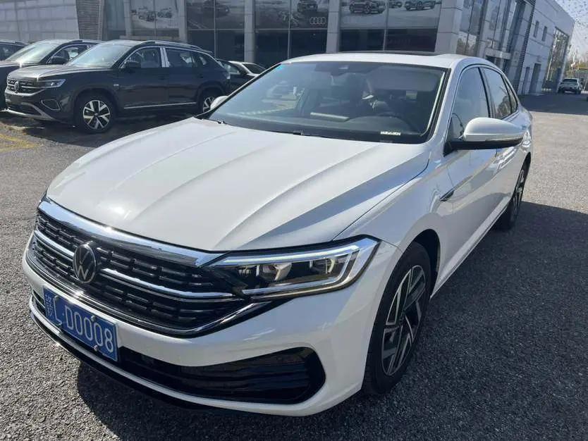 Volkswagen Sagitar 2024 г. 3360 км.