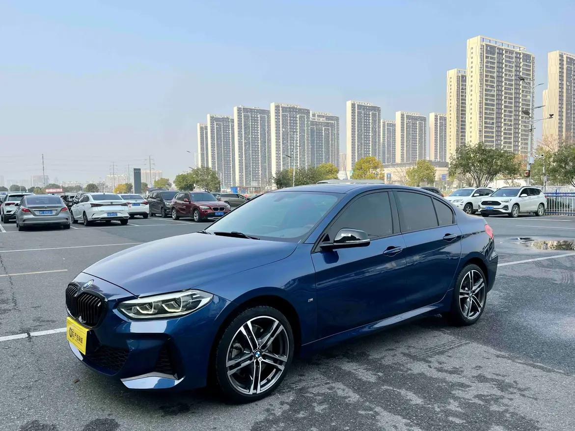 BMW 1 Series 2022 г. 32082 км.