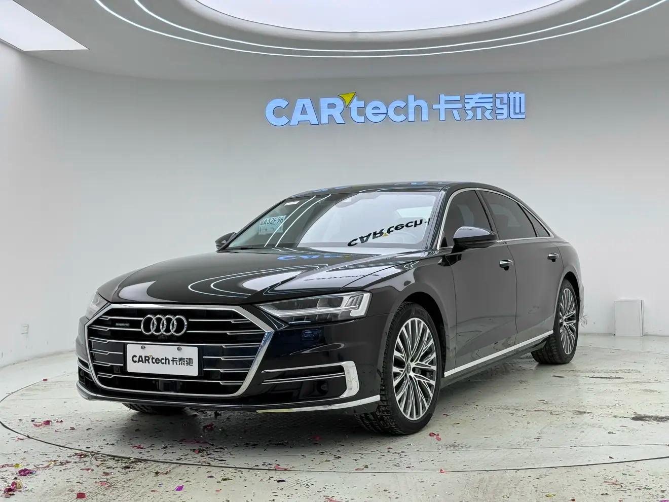 Audi A8 2022 г. 42052 км.