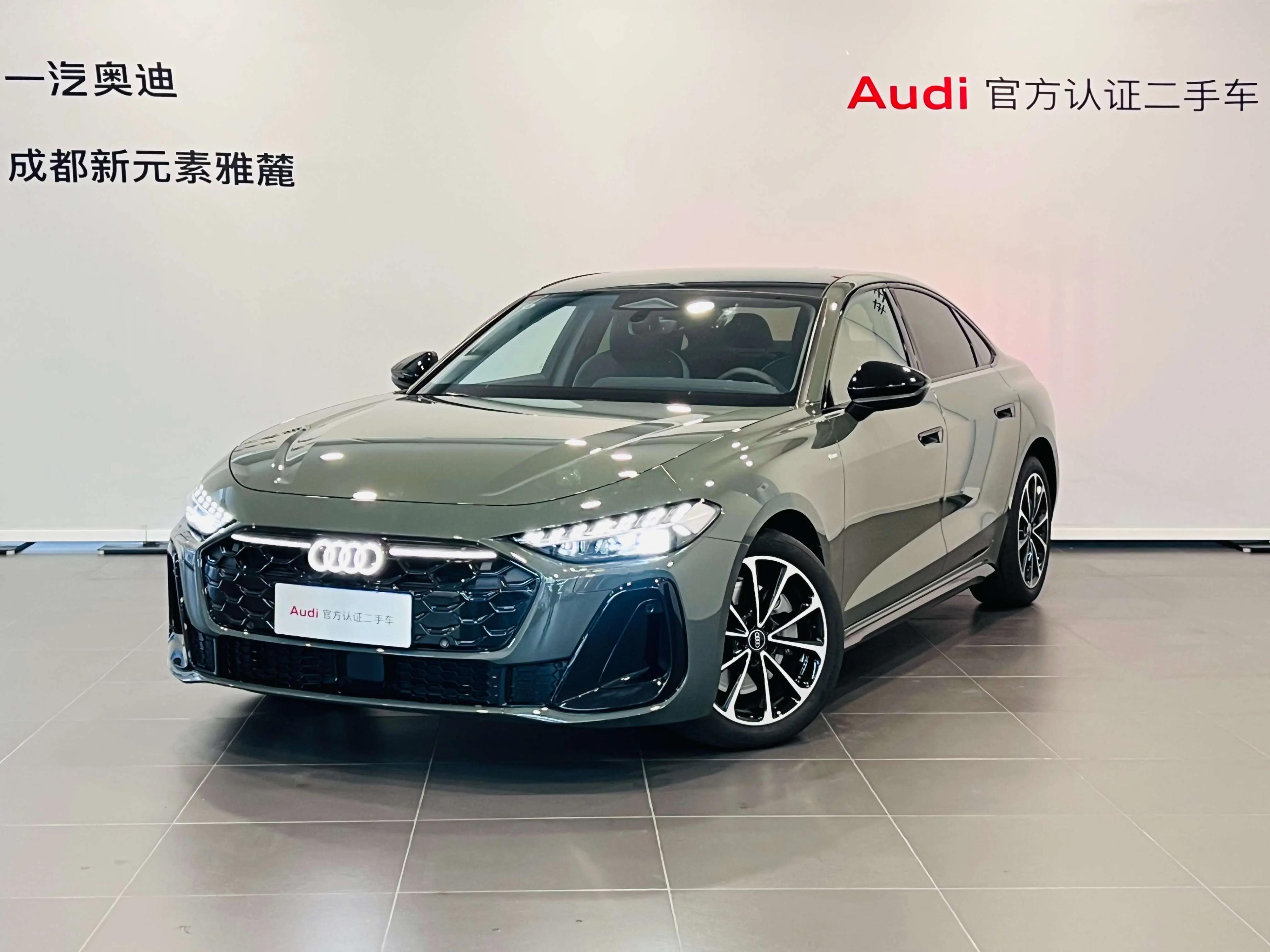 Audi A5L 2025 г. 3036 км.