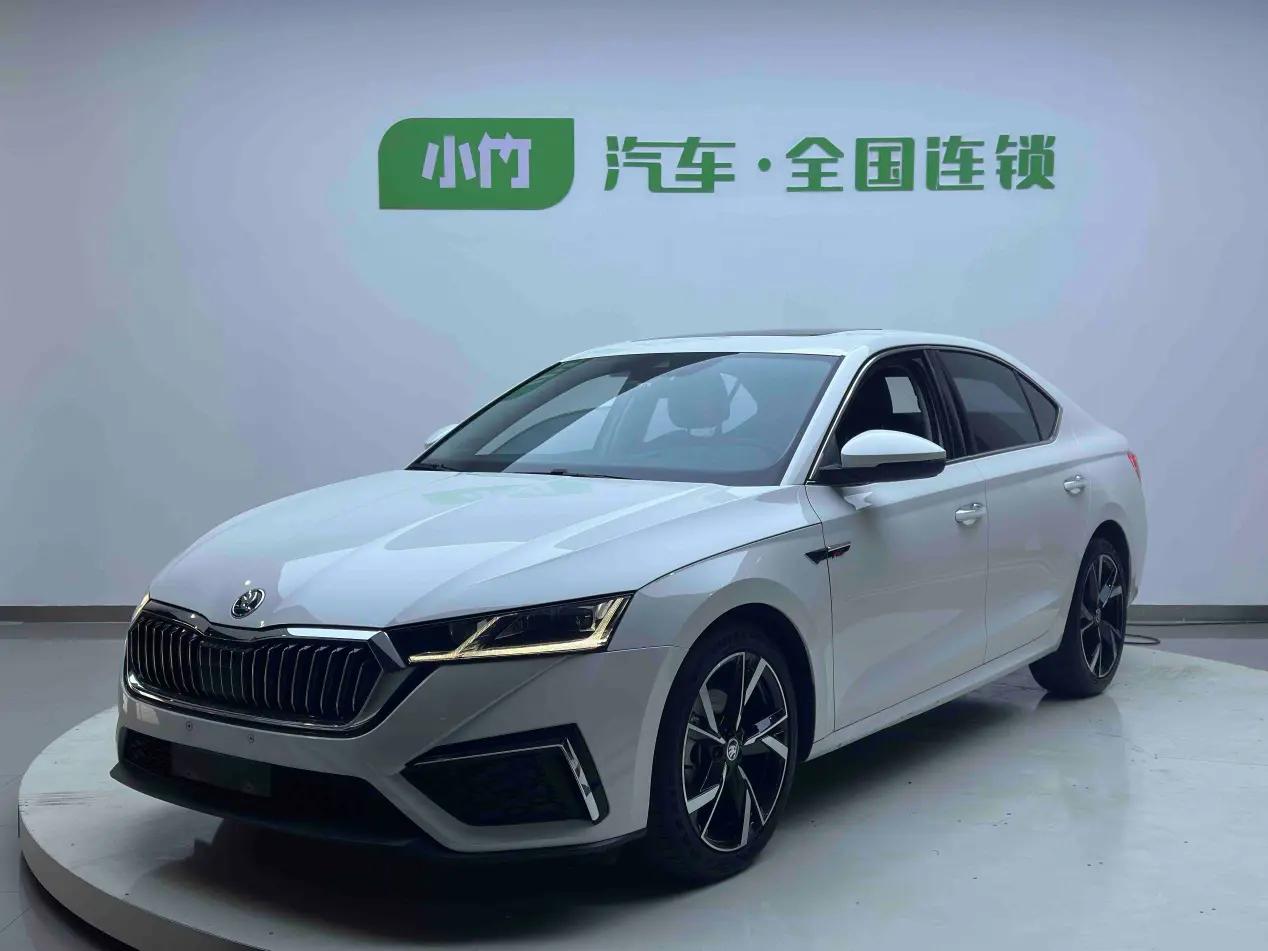 Skoda Octavia 2022 г. 21872 км.