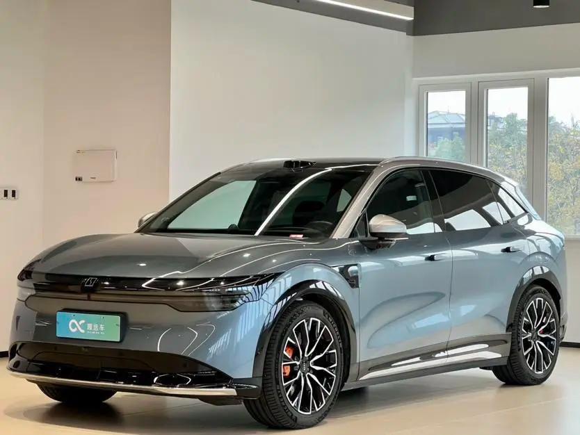 ZEEKR 7X 2024 г. 18449 км.