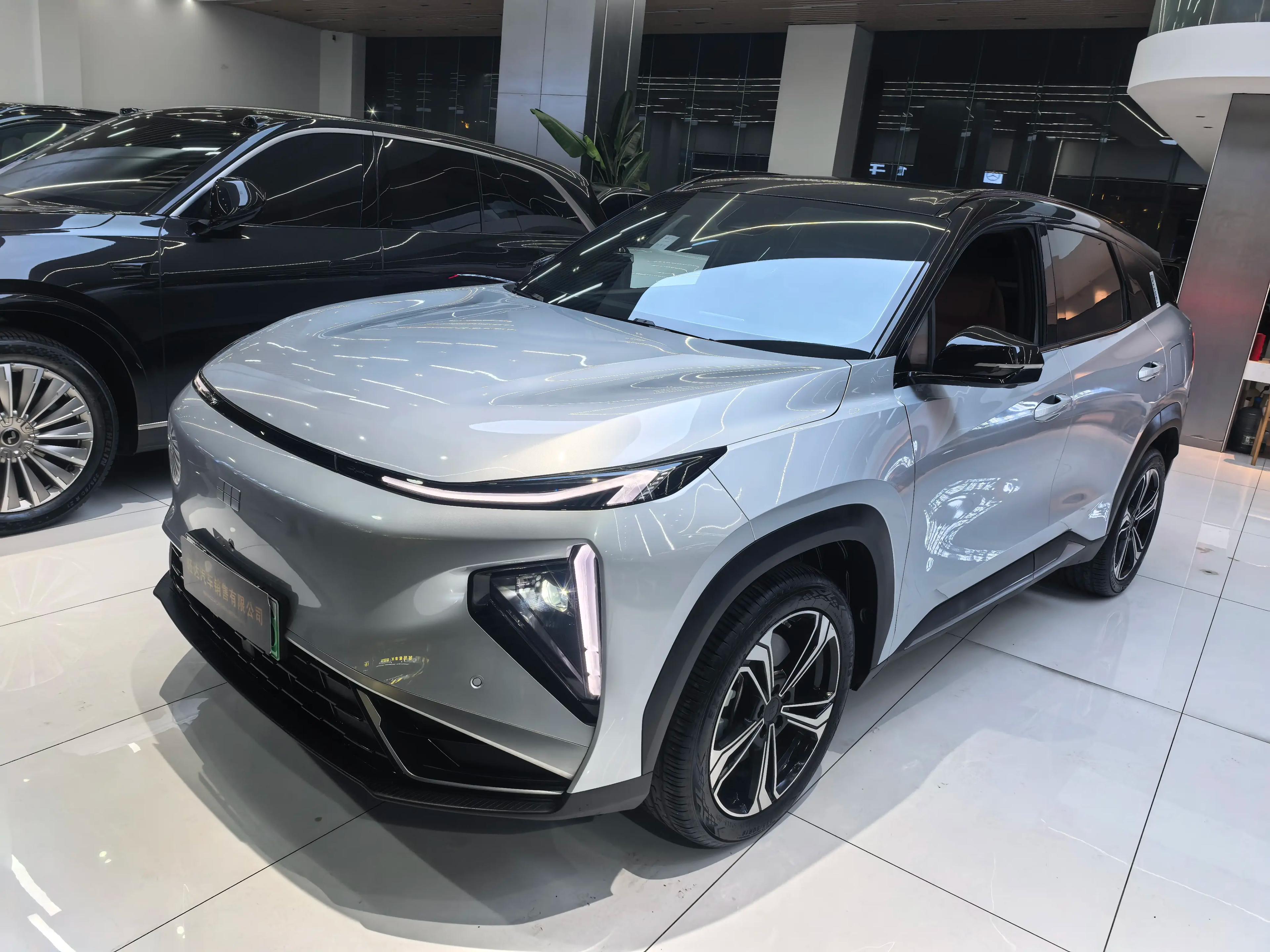 Geely Galaxy L7 2025 г. 5656 км.