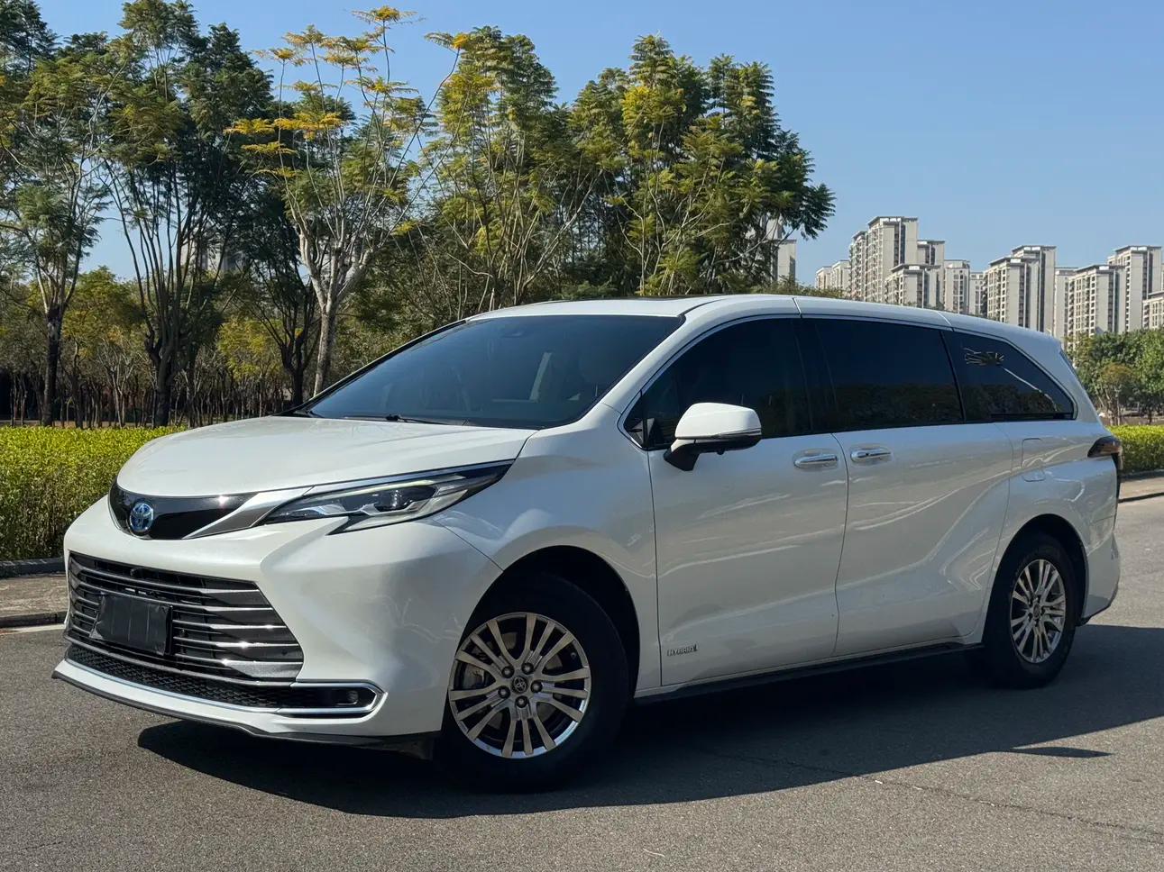 Toyota Sienna 2022 г. 90029 км.