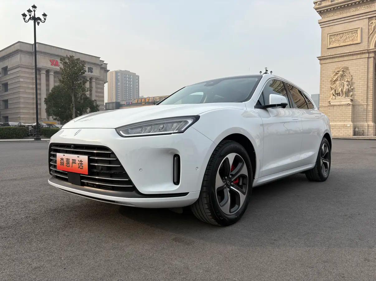 AITO M5 2022 г. 20123 км.