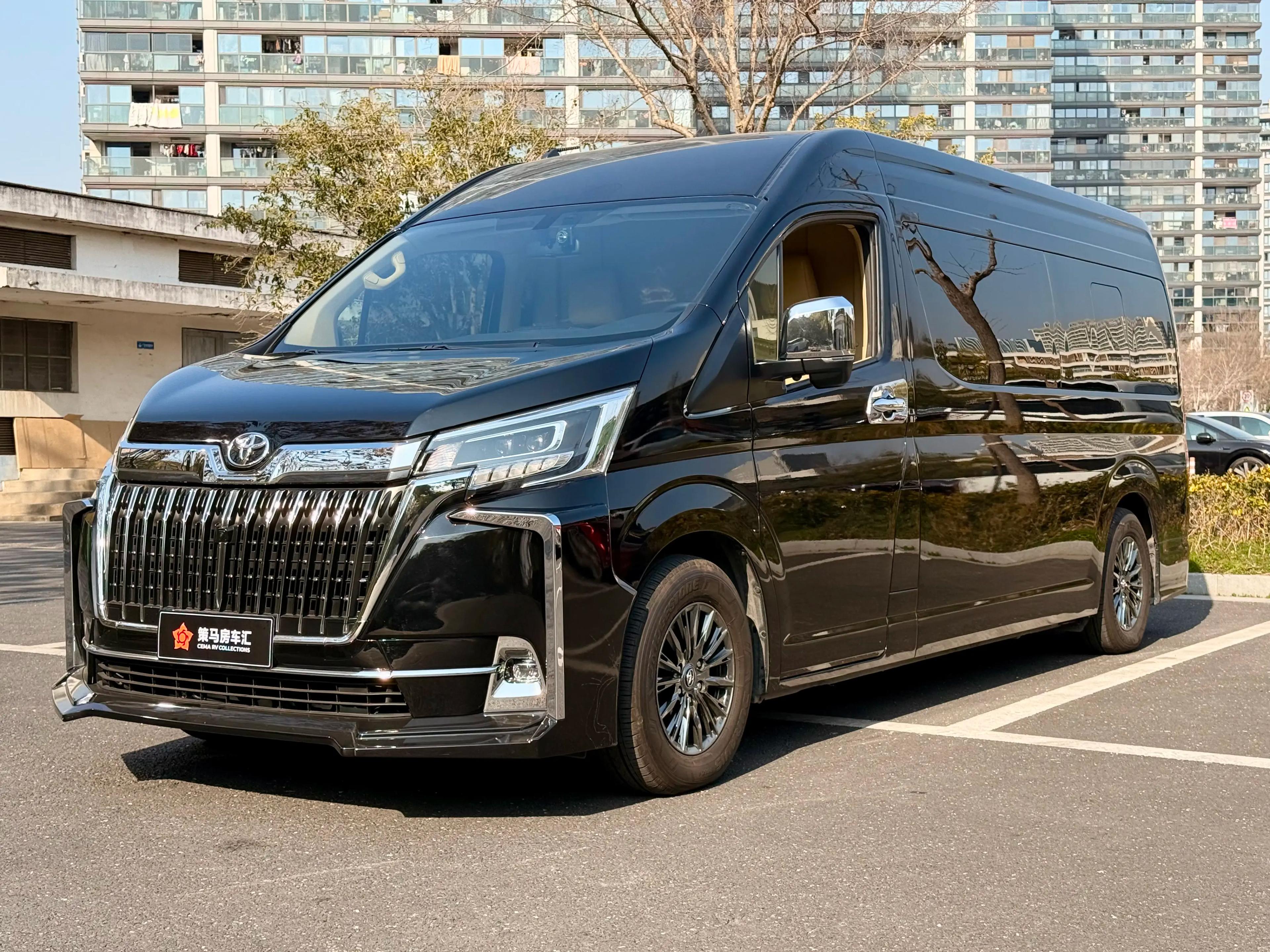 Toyota HiAce 2024 г. 22040 км.
