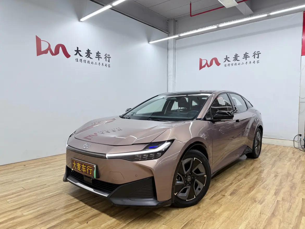 Toyota bZ3 2023 г. 43692 км.