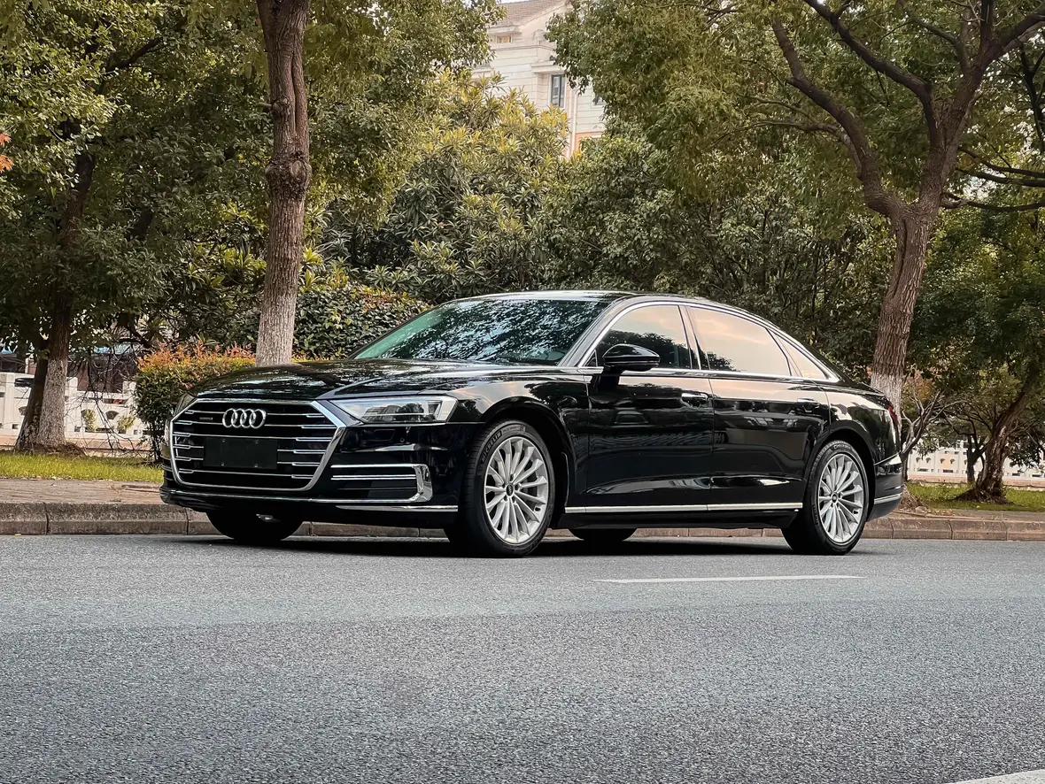 Audi A8 2021 г. 55145 км.