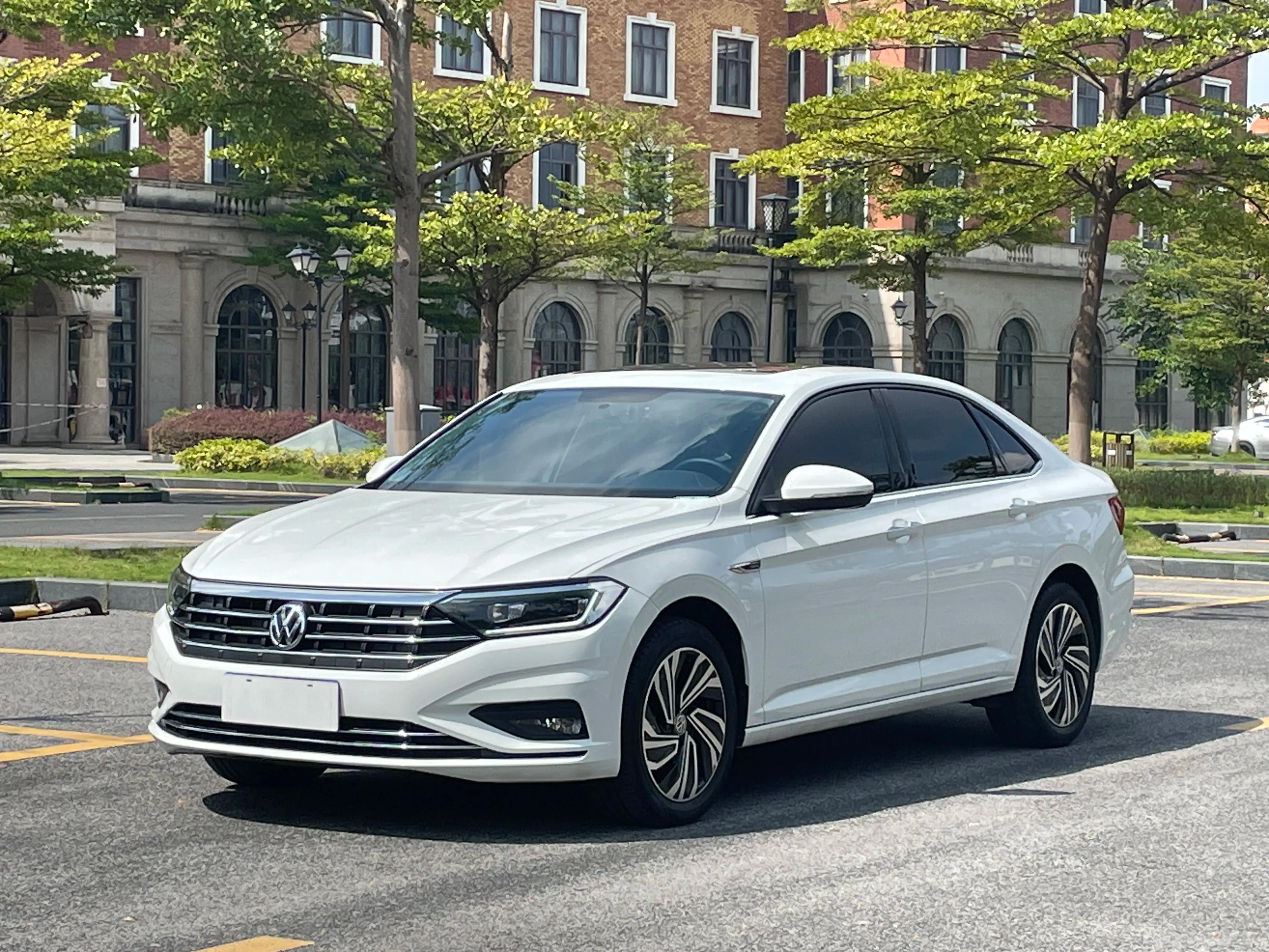 Volkswagen Sagitar 2022 г. 48075 км.